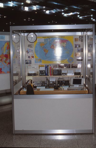 2001-05 Ausstellung Sparkasse HEB (4)